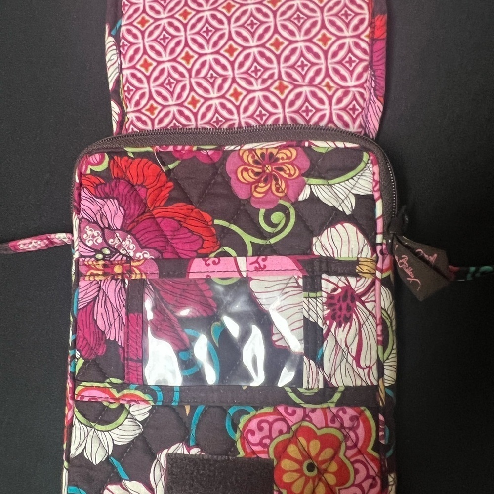 VERA BRADLEY CROSSBODY BAG/PURSE IN BROWNS/PINKS FLORALS.  Great Condition. - Picture 9 of 10